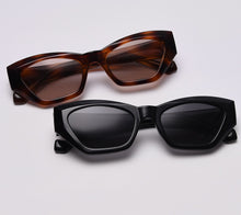 Load image into Gallery viewer, Swanwick polarized sun glasses cat eye irregular fashion vintage sunglasses women European leopard white female party gifts