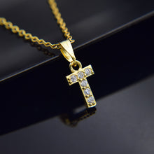 Carica l&#39;immagine nel visualizzatore di Gallery, Cubic Zircon Alphabet Pendants Gold Silver Color Copper Mini A-Z Letter Pendant Necklace Shinning 26 Initial Collares Jewelry