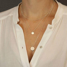 Carica l&#39;immagine nel visualizzatore di Gallery, Multilayer Crystal Rose Pendant Necklace Women Gold Moon Star Horn Crescent Choker Necklaces Jewelry
