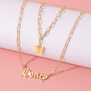 Moda farfalla acrilica Old English Font pendenti Collana doppio strato acido acetico Collana per bambina Girocollo Gioielli di dichiarazione 