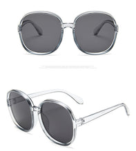 Carica l'immagine nel visualizzatore di Gallery, Newest Round Sunglasses Woman Oversized Female Glasses Gradient Fashion Brand Women Sun Glasses Ladies 2022 UV400