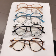 Load image into Gallery viewer, Vintage Art Metal Flat Mirror Eyeglasses Female Small Face Anti-blue Light Plain Polygonal Transparent Glasses Frame
