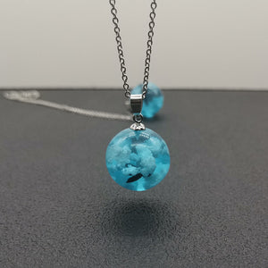 Transparent Resin Rould Ball Moon Pendant Necklace Women Blue Sky White Cloud Chain Necklace Fashion Jewelry Gifts for Girl