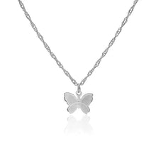 Load image into Gallery viewer, Vintage Metallic Gold Chain Butterfly Pendant Necklace Butterfly Pendant Women Ladies Necklace Jewelry for Valentine's Day Gifts