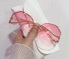 Carica l'immagine nel visualizzatore di Gallery, 2022 Moda Tè Gradiente Occhiali da sole Donna Oceano Acqua Taglio Tagliato Lenti in metallo Curvo Templi Occhiali da sole Donna UV400