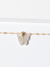 Carica l&#39;immagine nel visualizzatore di Gallery, Cute Butterfly Pendant Necklace for Women Cocktail Party Statement Necklace Steet Style Korean Fashion Necklace Jewelry Gifts