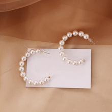 Load image into Gallery viewer, Exquisite Women Necklaces Pearl Clavicle Chain Multilayer Gold Necklace Set Glamour Fashion Wedding Party Jewelry