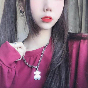 Gioielli estetici della collana della ragazza dell'acciaio inossidabile del pendente dell'orso di strada del pendente dell'acciaio di titanio della discoteca della terra fredda hip-hop coreana 