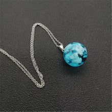 Carica l&#39;immagine nel visualizzatore di Gallery, Transparent Resin Rould Ball Moon Pendant Necklace Women Blue Sky White Cloud Chain Necklace Fashion Jewelry Gifts for Girl