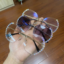 Load image into Gallery viewer, Vintage Style Rimless Sun Glasses Female Luxury Brand Cut Diamond Crystal Gradient Square Sunglasses