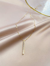 Load image into Gallery viewer, 2020 South Korea New Exquisite Shell Titanium Steel Necklace Simple Fashionable Clavicle Chain Women&#39;s Jewelry