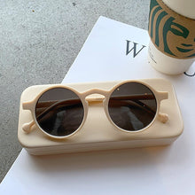 Load image into Gallery viewer, Oulylan Retro Round Sunglasses Women Men Classic Brand Leopard Green Sun Glasses Shades Ladies UV400 Sunglass Oval Eyewear