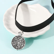 Carica l&#39;immagine nel visualizzatore di Gallery, Yennefer Black Leather Choker Wild Hunt Game Cosplay Medallion Pendant For Women Hip-hop Charm Necklace Clavicle Cool Jewelry
