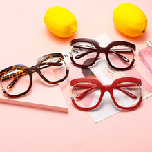 Load image into Gallery viewer, Retro Square Optical Glasses Frames Men Women Fashion Prescription Glasses Clear Lens Eyeglasses Spectacle Frame Unisex