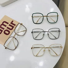 Load image into Gallery viewer, Anti-blue Eyeglasses Women Vintage Metal Square Glasses Frame Female Optical Transparent Spectacles Oculos De Grau
