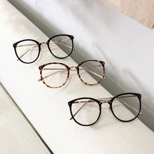 Load image into Gallery viewer, 2022 New Optical Glasses Frame Women Men Retro Round Oversized Eyeglasses Frames Fashion Metal Spectacles Clear Lenses Glasses