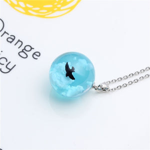 Transparent Resin Rould Ball Moon Pendant Necklace Women Blue Sky White Cloud Chain Necklace Fashion Jewelry Gifts for Girl
