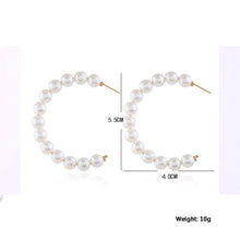 Load image into Gallery viewer, Exquisite Women Necklaces Pearl Clavicle Chain Multilayer Gold Necklace Set Glamour Fashion Wedding Party Jewelry