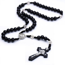 Carica l&#39;immagine nel visualizzatore di Gallery, QIGO Collane con ciondolo rosario con croce nera antica religiosa in legno religioso Collana con perline di Gesù San Benedetto per gioielli da uomo e donna 