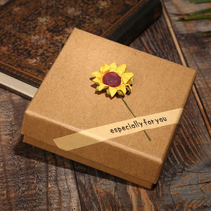 2020 New Gold Necklaces Women Fashion Jewelry Letter Engraved Open Locket Sunflower Pendant Necklaces Women Girl Birthday Gift