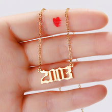 Carica l&#39;immagine nel visualizzatore di Gallery, Bohemian English Number Letter Necklace Stainless Steel Chain Necklace for Women Birthday Gift Female Birth Year Necklaces
