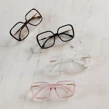 Load image into Gallery viewer, New Fashion Vintage Clear Square Glasses Frame Women Brand Designer Fresh Big Transparent Eyeglasses Female Optical Spectacles