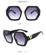 Load image into Gallery viewer, Luxury Square Sunglasses Ladies Fashion Glasses Classic Brand Designer Retro Sun Glasses Women Sexy Eyewear Unisex Shades