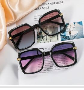 2022 Sunglasses Women Gradient Fashion Brand Designer  retro square frame Women Sunglasses UV400 Black Shades oversized oculos