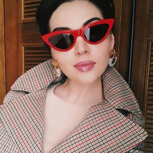 Load image into Gallery viewer, Cute Sexy Retro Cat Eye Women‘s Sunglasses Triangle Vintage Sun Glasses for Women UV400 Eyeglasses