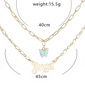 Moda farfalla acrilica Old English Font pendenti Collana doppio strato acido acetico Collana per bambina Girocollo Gioielli di dichiarazione 