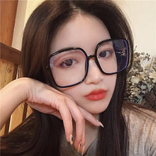 Load image into Gallery viewer, Vintage Oversized Square Glasses Frame Women 2022 New Retro Big Eyeglasses Female Clear Lens Optical Spectacles Transparent