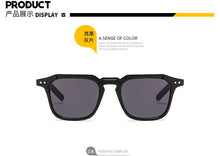 Carica l'immagine nel visualizzatore di Gallery, New Sunglasses Fashion Men And Women Jumping Di Hip Hop Couple Glasses Super Fire Retro Sunglasses