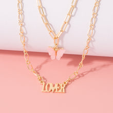 Carica l&#39;immagine nel visualizzatore di Gallery, Moda farfalla acrilica Old English Font pendenti Collana doppio strato acido acetico Collana per bambina Girocollo Gioielli di dichiarazione 
