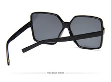 Load image into Gallery viewer, 2022 Fashion Women Oversize Sunglasses Gradient Plastic Brand Designer Female Sun Glasses Uv400