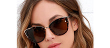 Load image into Gallery viewer, RBROVO 2022 New Oversized Sunglasses Women Cateye Retro Glasses for Women Luxury Sunglasses Women Brand Oculos De Sol Feminino