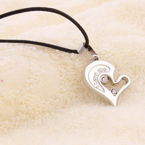 1 pair Fashion Couple Heart Shape I Love You Pendant Necklace Unisex Lovers Couples Jewelry Fashion Gift Accessories