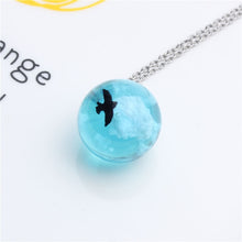 Carica l&#39;immagine nel visualizzatore di Gallery, Transparent Resin Rould Ball Moon Pendant Necklace Women Blue Sky White Cloud Chain Necklace Fashion Jewelry Gifts for Girl