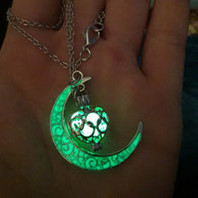 Load image into Gallery viewer, Luminous Glowing Arrow Pendant Necklace Knight Spear Necklace Glow In The Dark Pike Necklace for Women Men Halloween Gift