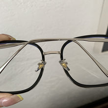 Load image into Gallery viewer, Anti-blue Eyeglasses Women Vintage Metal Square Glasses Frame Female Optical Transparent Spectacles Oculos De Grau