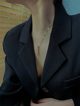 Load image into Gallery viewer, 2020 South Korea New Exquisite Shell Titanium Steel Necklace Simple Fashionable Clavicle Chain Women&#39;s Jewelry