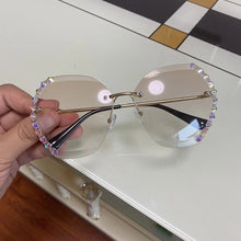 Load image into Gallery viewer, Vintage Style Rimless Sun Glasses Female Luxury Brand Cut Diamond Crystal Gradient Square Sunglasses