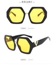 Load image into Gallery viewer, Luxury Square Sunglasses Ladies Fashion Glasses Classic Brand Designer Retro Sun Glasses Women Sexy Eyewear Unisex Shades