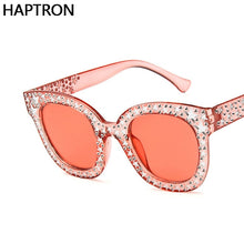 Carica l'immagine nel visualizzatore di Gallery, HAPTRON Dazzle Nero Grigio Occhiali da sole da donna Occhiali da sole vintage Cat Eye Occhiali da sole Star Occhiali da sole con tonalità a specchio 