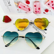 Carica l'immagine nel visualizzatore di Gallery, HBK Love Heart Shaped Sunglasses Women Men Small Red Sun Glasses Ladies Sexy Sweet Candy Brand Design Mirror Eyewear UV400