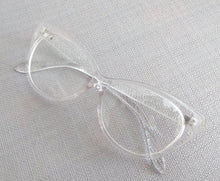 Load image into Gallery viewer, Vintage Ladies Eyeglasses Cat Eye Clear Glasses Frame Luxury Brand Design Glasses Women Eyewear Frames Optical Spectacle
