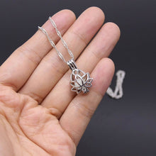 Carica l&#39;immagine nel visualizzatore di Gallery, Glowing In The Dark Moon Lotus Flower Shaped Pendant Necklace For Women Yoga Prayer Buddhism Jewelry