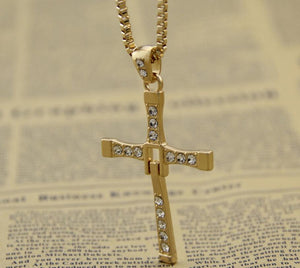 Vendita calda The Movie Fast and Furious Collana con ciondolo Dominic Toretto Cross Pendenti da uomo per gioielli da uomo Collana in cristallo 