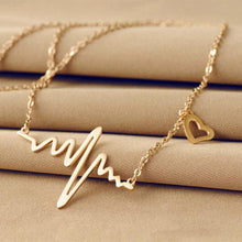 Carica l&#39;immagine nel visualizzatore di Gallery, Fashion Shiny Crystal Necklace Zircon Pendant Transparent Fishing Line Invisible Ladies Necklace Jewelry Clavicle Chain Chocker