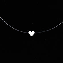 Carica l&#39;immagine nel visualizzatore di Gallery, Fashion Shiny Crystal Necklace Zircon Pendant Transparent Fishing Line Invisible Ladies Necklace Jewelry Clavicle Chain Chocker