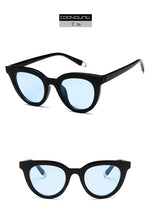 Carica l'immagine nel visualizzatore di Gallery, Nuove donne occhiali da sole cat eye moda sexy occhiali da sole UV400 occhiali da sole da donna in plastica con lenti sfumate 